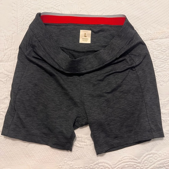 Tracksmith Session 5in Shorts - Charcoal - Picture 2 of 4